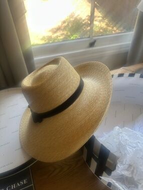 Peter Beaton Nantucket Hat.  Never Worn, in original box.  Size 60